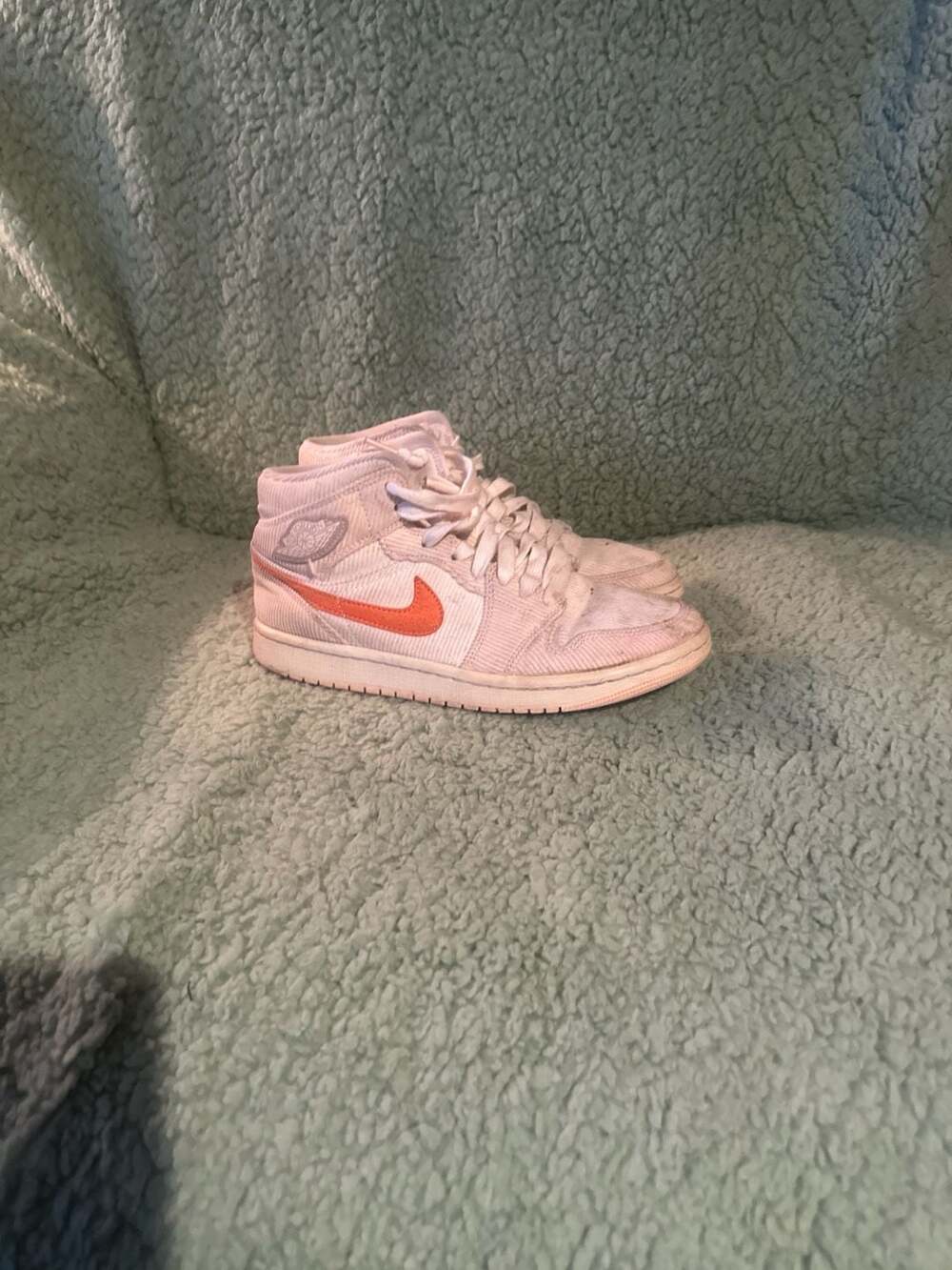 Air Jordan 1 Mid SE Corduroy Sail/Orange Quartz (Women's)